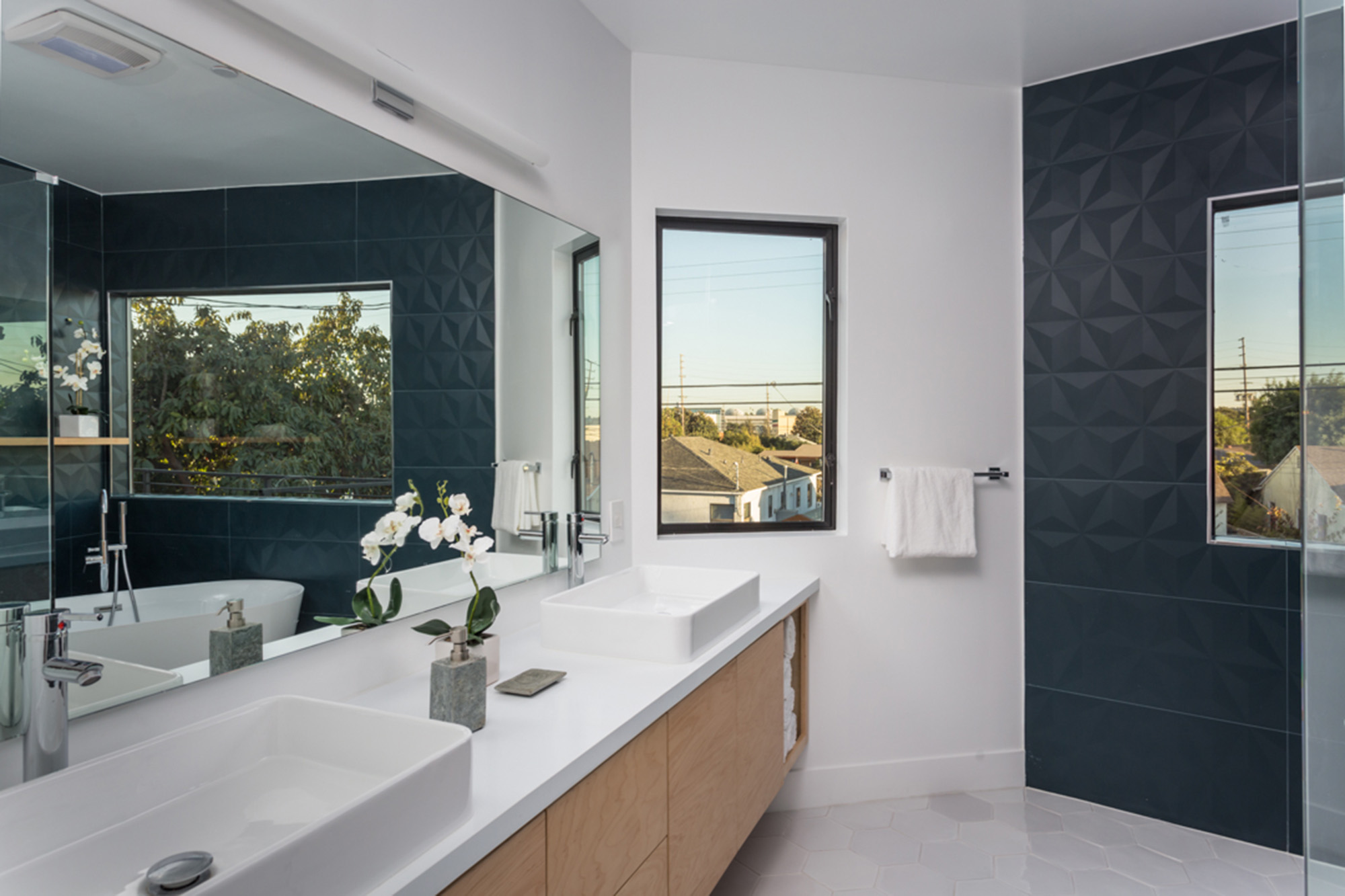 Peetri lnc 1FDCDBLDIA1632 2 stone tile and slab material